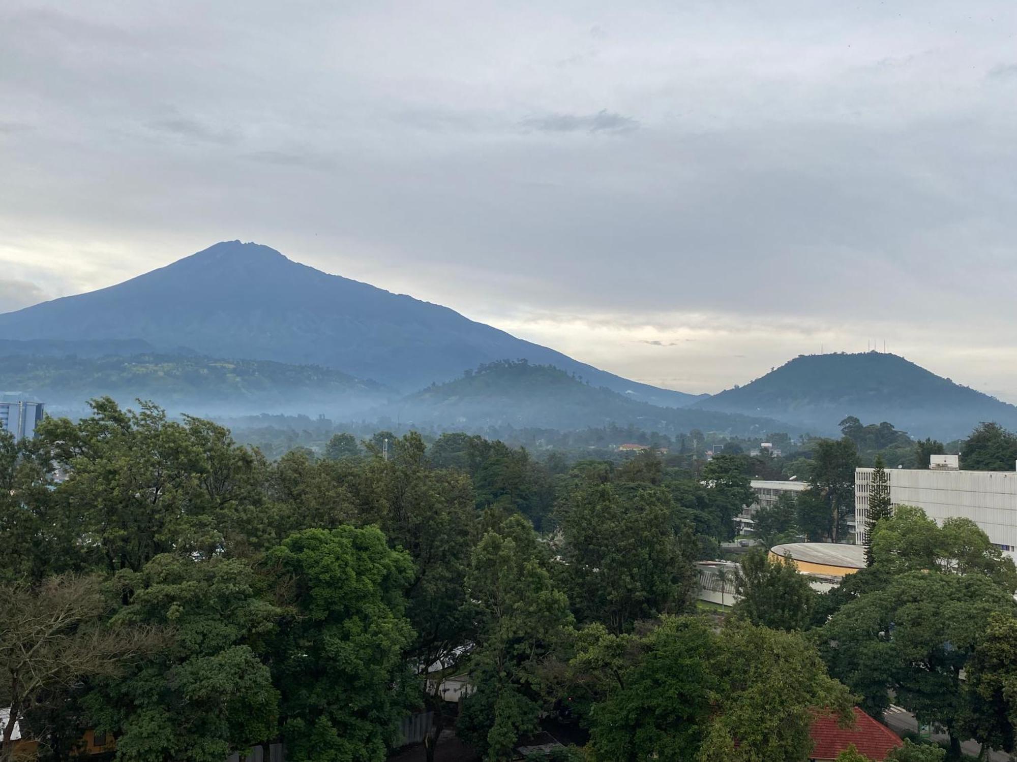 Апартаменты Arusha Mountain Views Экстерьер фото